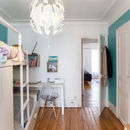 Magnificent Apt In The Batignolles District Apartmán Paříž