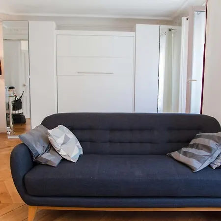 Magnificent Apt In The Batignolles District Paříž